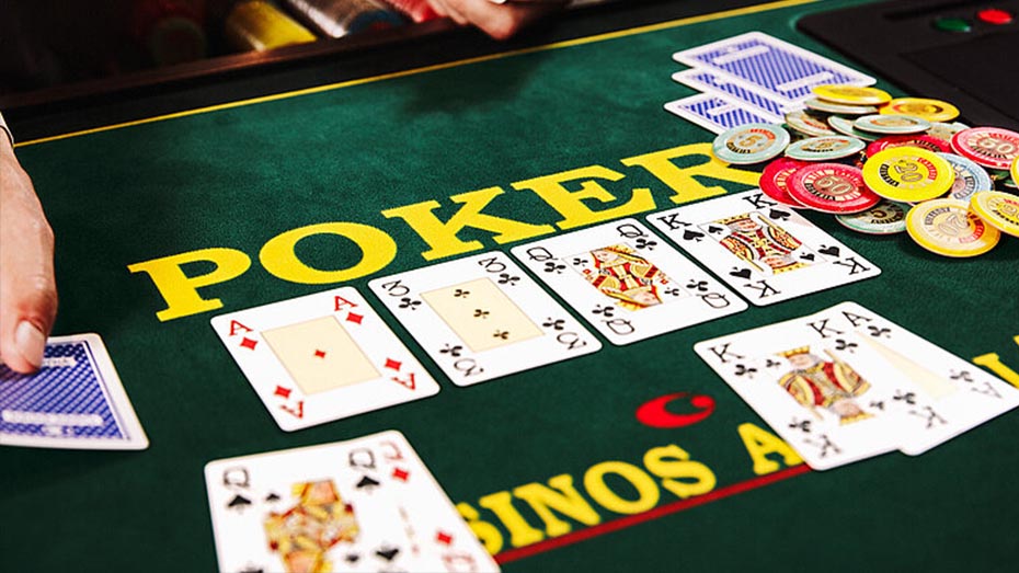 Essential Etiquette and Table Manners for a Successful Poker Game